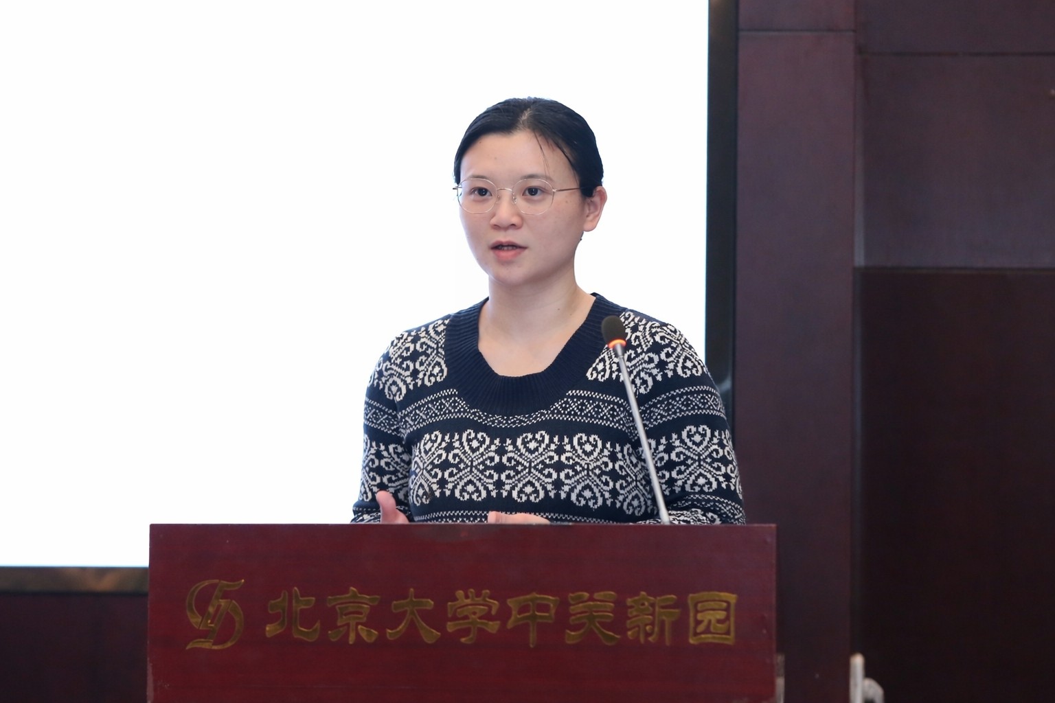 刘庆霖.jpg